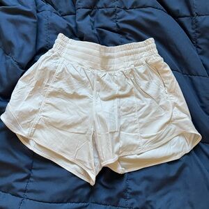 Lululemon hotty hot white shorts size 4
